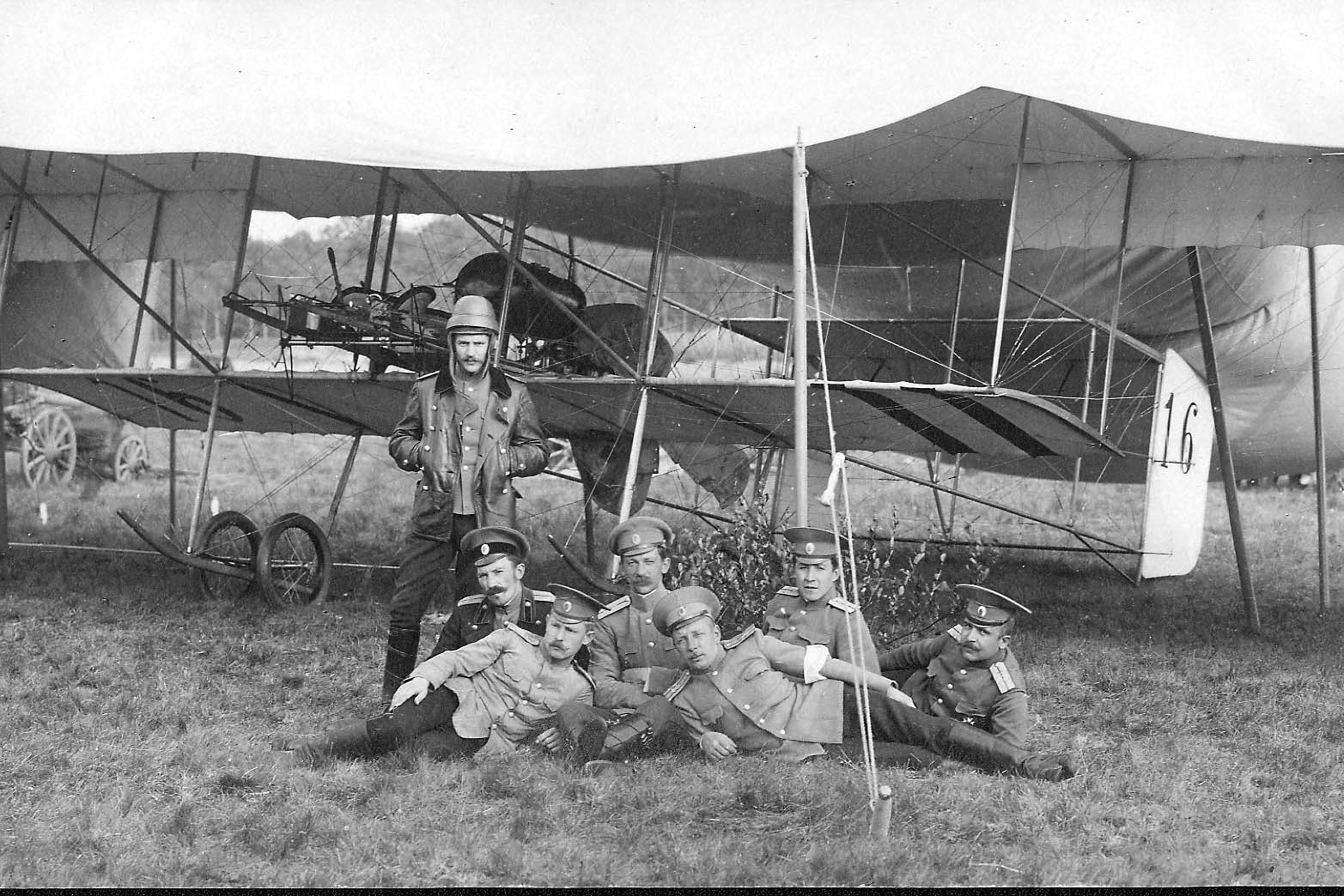 Первые отечественные самолеты. Фарман самолет 1914. Аэроплан Фарман 1910 года. Фарман самолет Гатчина.