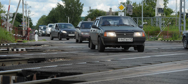 Железнодорожный переезд, автомобиль, машина