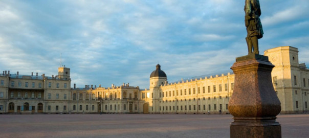 Гатчина, дворец, Павел, памятник, площадь